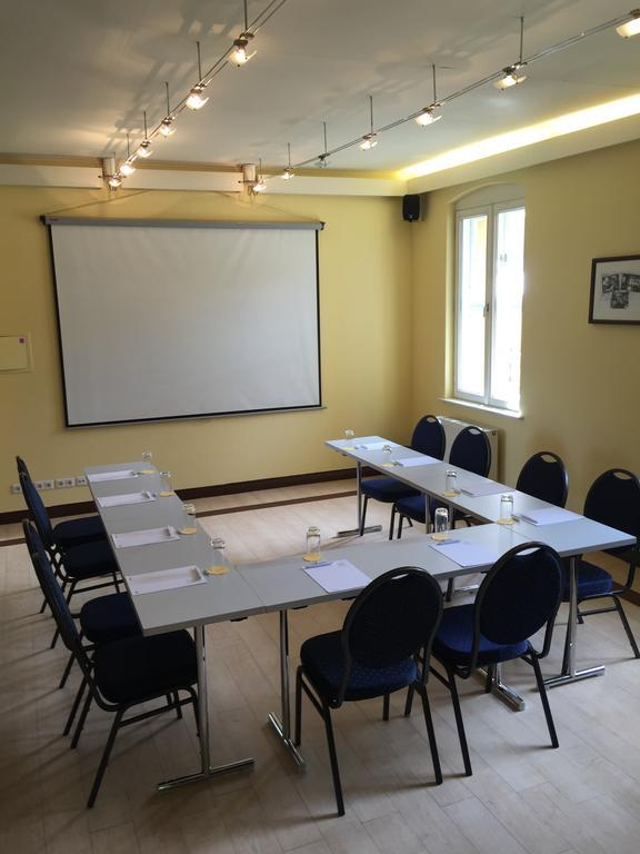 Hotel Vierseithof Luckenwalde Εξωτερικό φωτογραφία